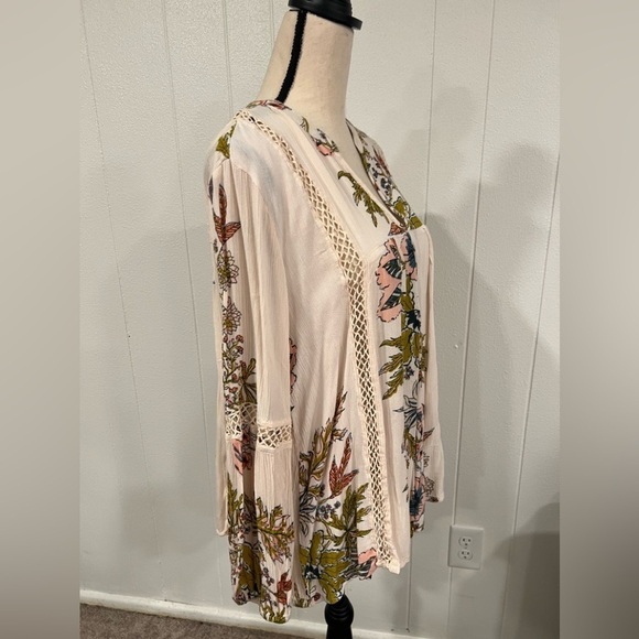 Anthropology RD + KoKo boho women’s cream and floral peasant design blouse - Picture 2 of 10